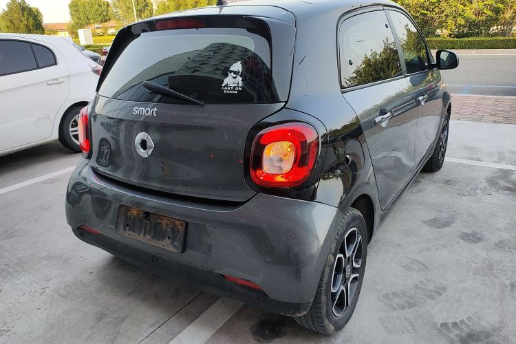 Used smart forfour 2018 0.9T 66 kW Pioneer Edition