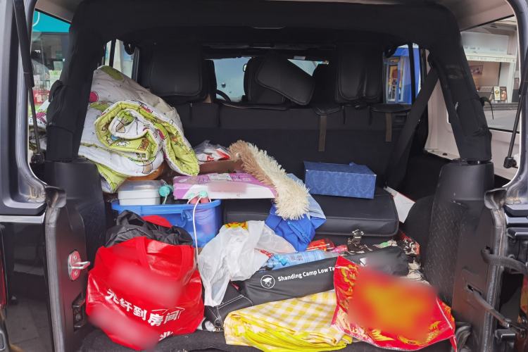 Used Jeep Wrangler 2015 2.8TD Sahara Four-Door Comfort Edition Trunk