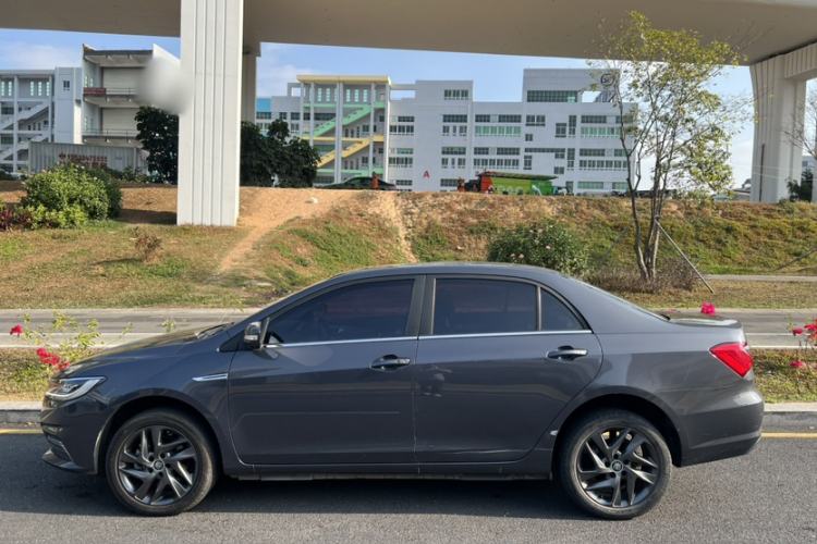 Used BYD Qin New Energy 2019 High-Range Luxury Model
