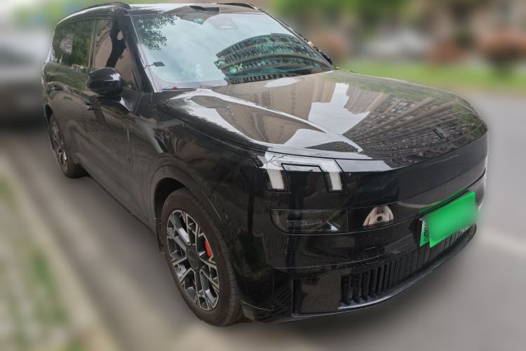 Used Lynk & Co 900 2025 1.5T Ultra Front Right 45 Deg