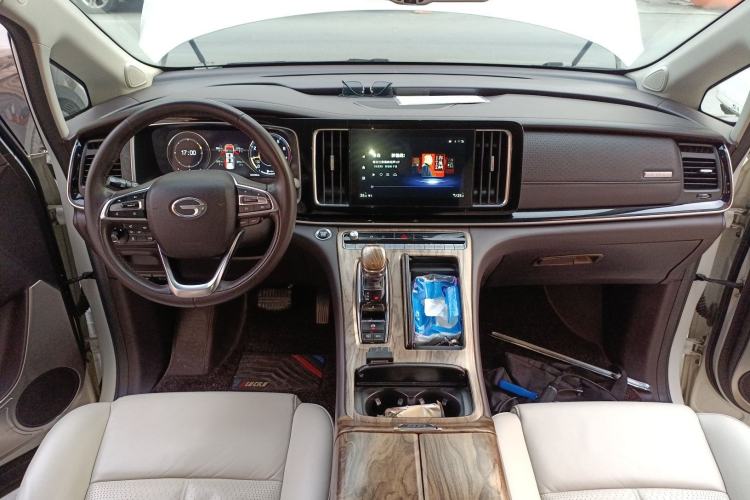 Used GAC Trumpchi M8 2021 Lingxiu Series 390T Deluxe Edition Interior 2