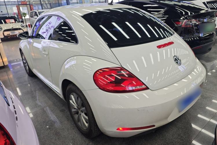 Used Volkswagen Beetle 2015 180TSI model
