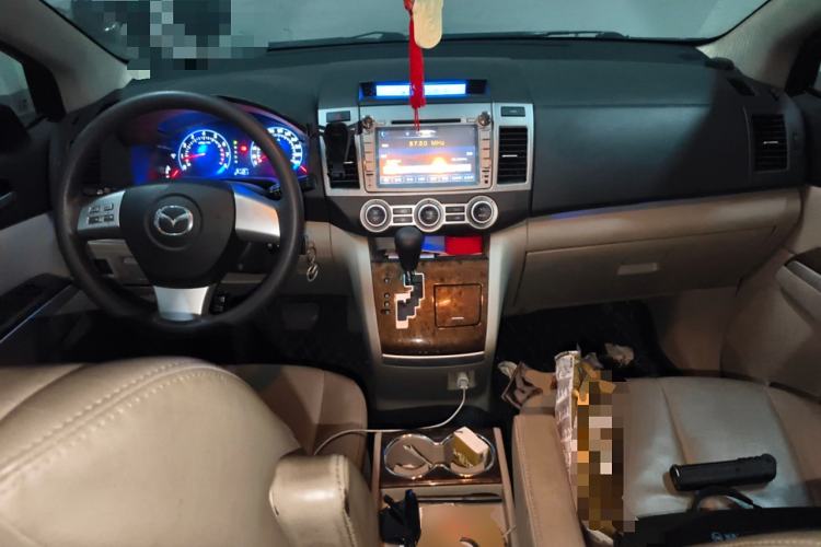 Used Mazda 8 2013 2.5L Elite Edition Center Console