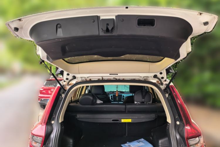 Used Geely Auto Vision X6 2016 1.8L Manual Luxury Model