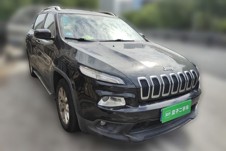 Used Jeep Cherokee 2016 2.4L Leading Edition
