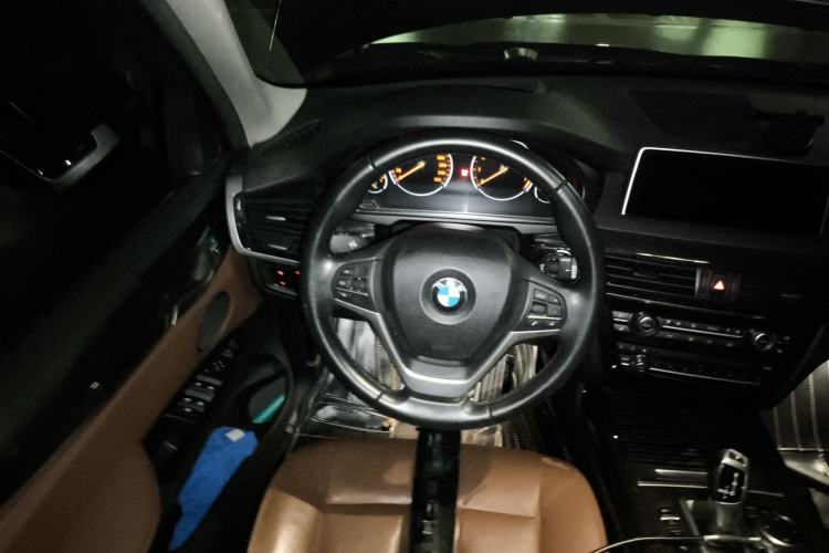 Used BMW X5 2014 xDrive35i Elegant Edition Steering Wheel