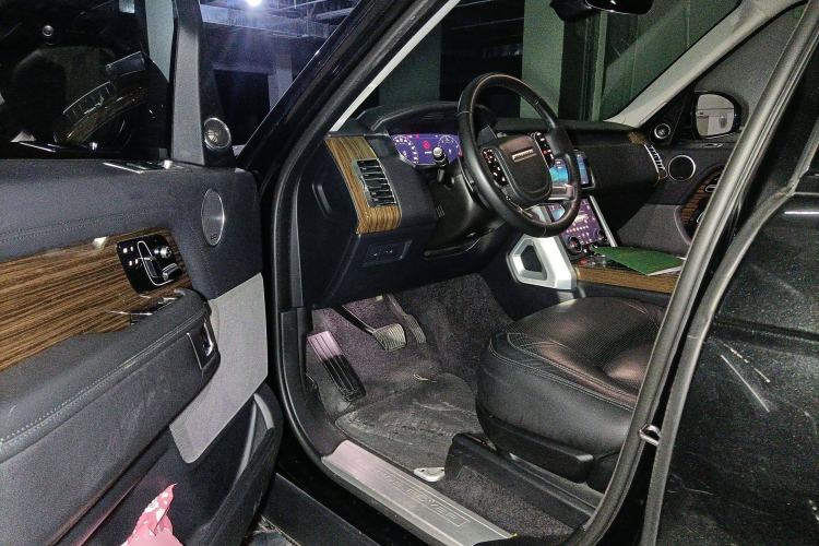 Used Land Rover Range 2018 3.0 SC V6 Grand Edition Driver Seat