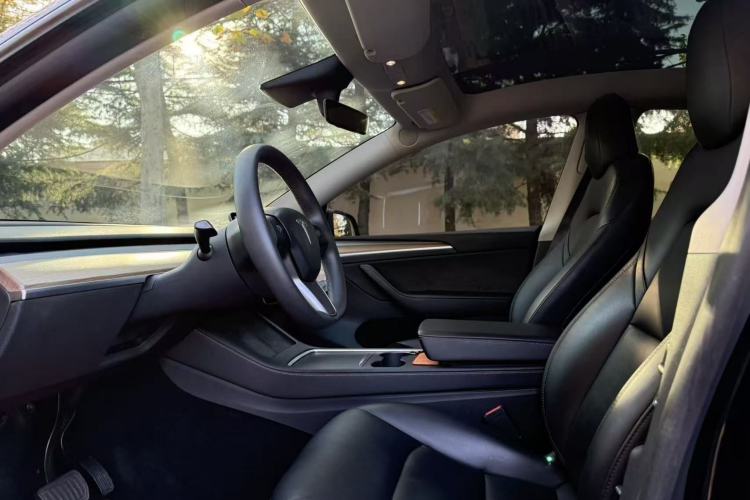 Used Tesla Model Y 2021 Standard Range Rear-Wheel Drive Version