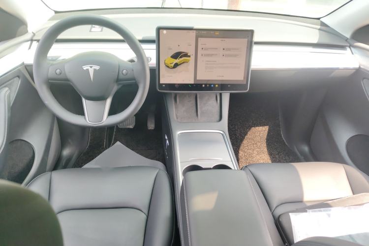 Used Tesla Model Y 2024 Rear-Wheel-Drive Version Center Console