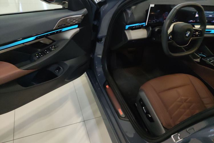 Used BMW 5 Series 2024 530Li Luxury Package Premium Edition