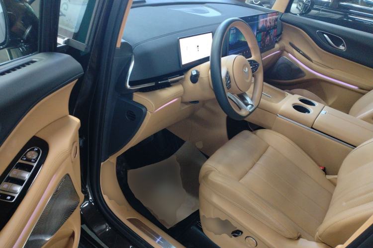 Used VOYAH Dream 2025 PHEV Four-Wheel-Drive Flagship Kunpeng Edition Driver Seat