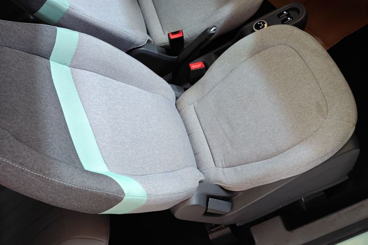 Used Wuling Hongguang MINIEV 2021 Macaron Premium Model – Lithium Iron Phosphate Right Front Seat