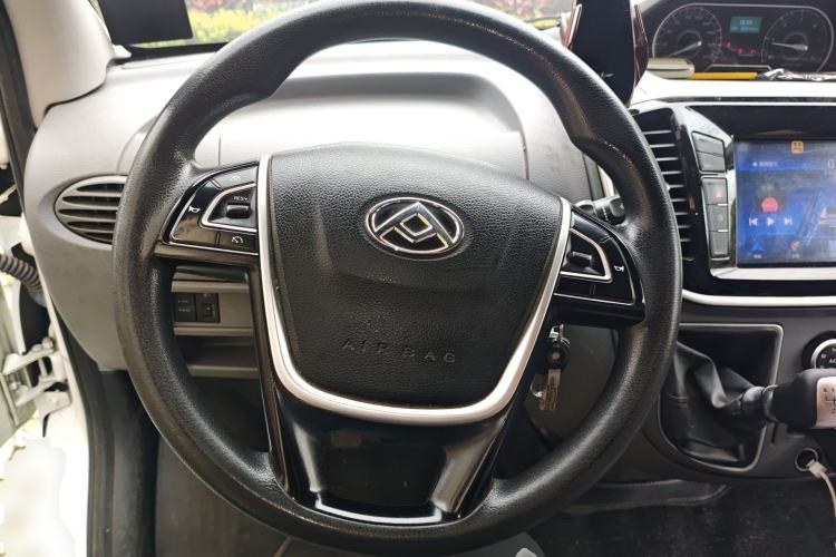 Used SAIC MAXUS Xintu V80 2019 2.5T Classic Model 6-Speed Manual – Aoyuntong Modified Version with Long Wheelbase High Roof and 7 Seating Capacity
