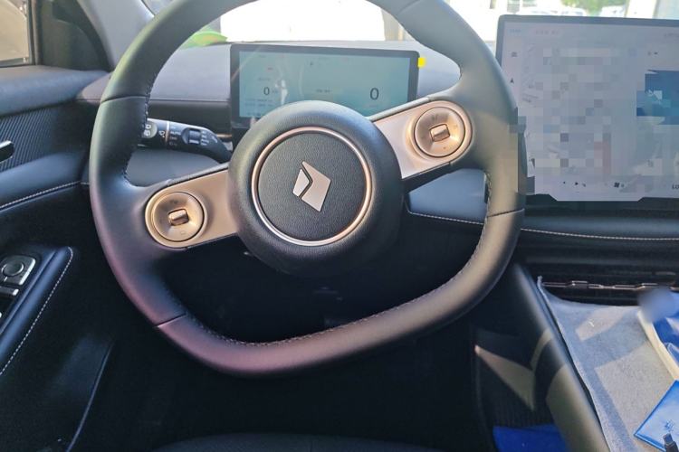 Used Baojun Yunhai 2024 60km Plug-in Hybrid Version
