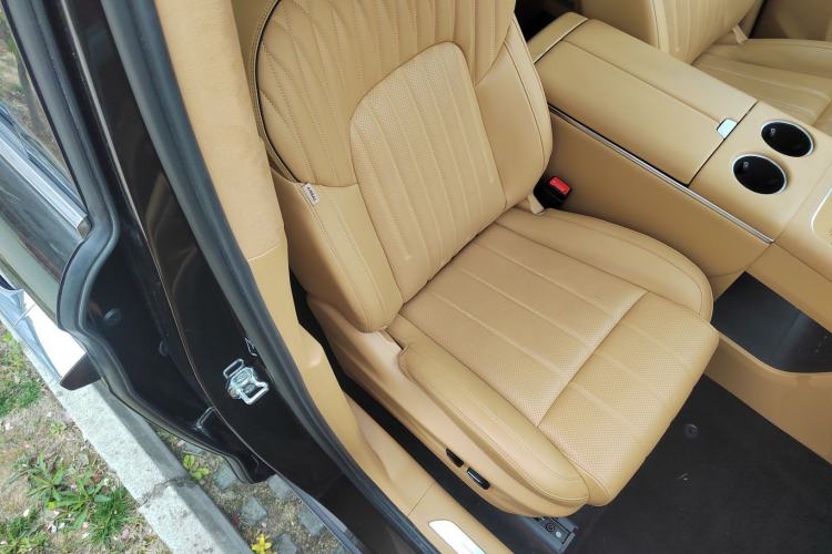 Used VOYAH Dream 2025 PHEV Four-Wheel-Drive Flagship Kunpeng Edition Right Front Seat