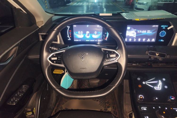 Used NETA U 2022 Zhi 400 Lithium-Nickel-Manganese-Cobalt Energy System Steering Wheel