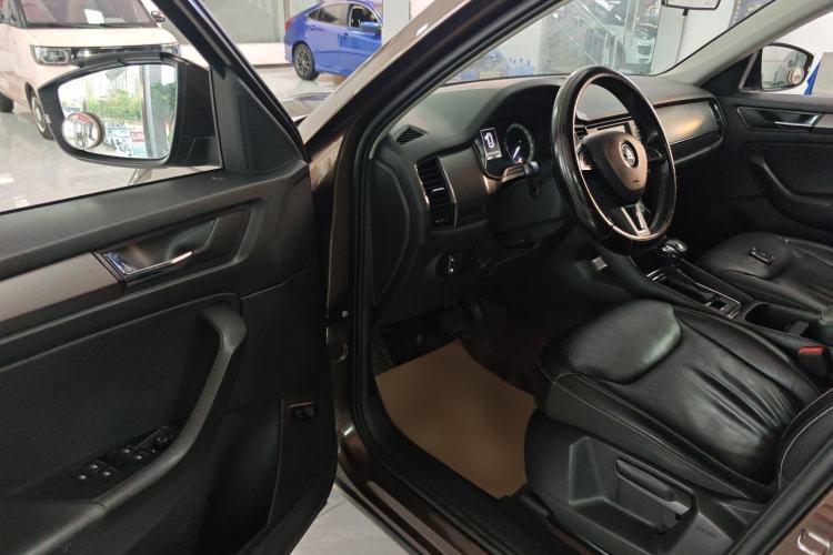 Used Skoda Kodiaq 2017 TSI330 5-Seat Two-Wheel Drive Luxury Edition Driver Seat