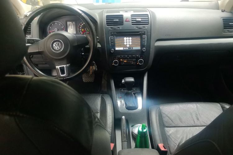 Used Volkswagen Sagitar 2011 1.4 TSI Automatic Luxury Edition

