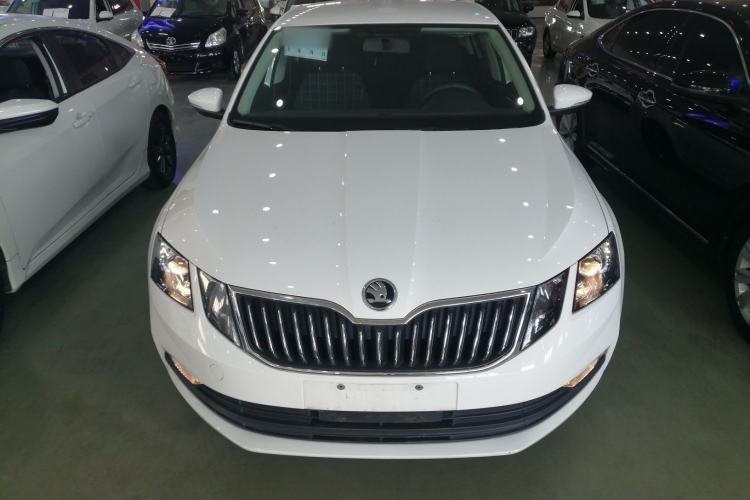 Used Skoda Octavia 2018 1.6L Automatic Comfort Edition
