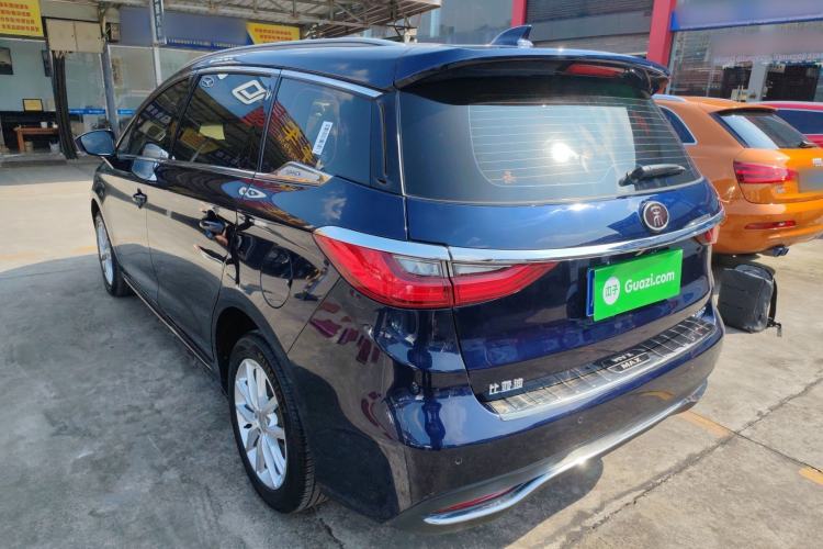 Used BYD Song MAX 2019 1.5T Manual Smart Connect Ruiyi Sunroof Model 7 Seats China VI Standard
