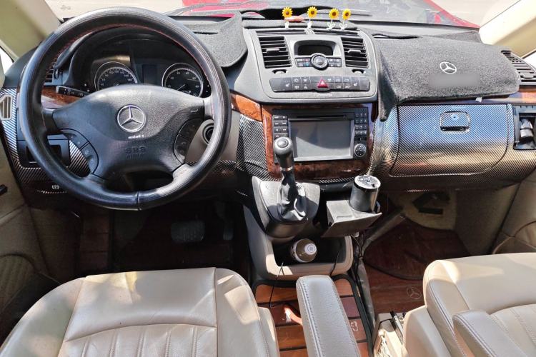 Used Mercedes-Benz Viano 2011 2.5L Prestige Edition Center Console