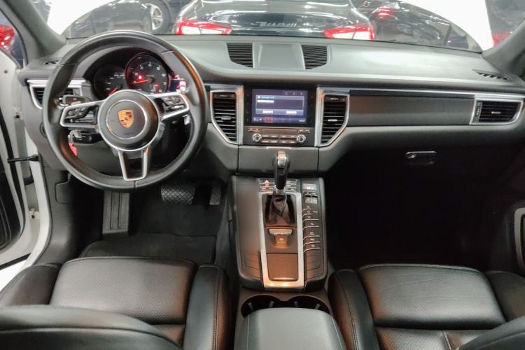 Used Porsche Macan 2017 Macan 2.0T Center Console