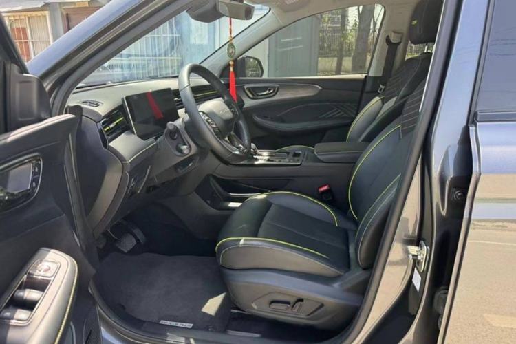 Used Roewe RX5 2023 PLUS 330TGI Automatic Trendsetting Smart Edition