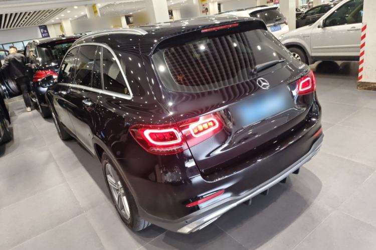 Used Mercedes-Benz GLC 2020 GLC 260 L 4MATIC Luxury Model Exterior 2