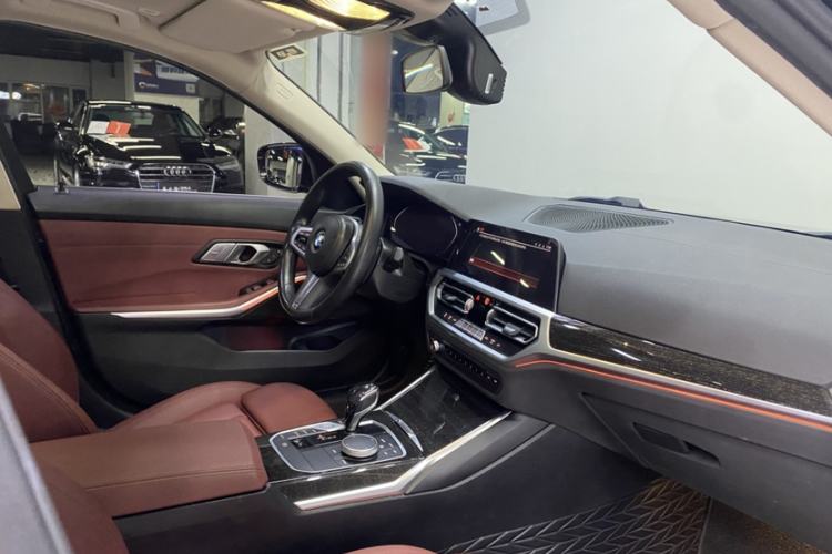 Used BMW 3 Series 2021 Second Facelift 325Li xDrive M Sport Package