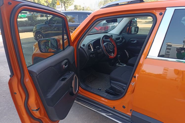 Used Jeep Renegade 2017 180T Automatic Kinetic Edition+
