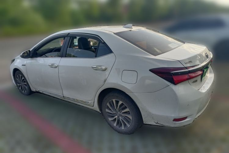 Used Toyota Corolla 2018 Dual-Engine 1.8L E-CVT Smart Edition
