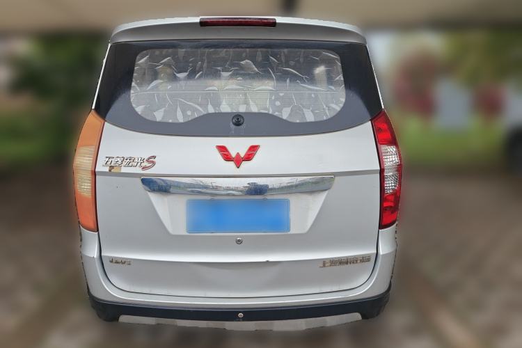 Used Wuling Hongguang 2014 1.2L S Comfort Model China IV
