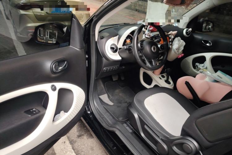 Used smart fortwo 2015 1.0L 52 kW Hardtop Passion Edition
