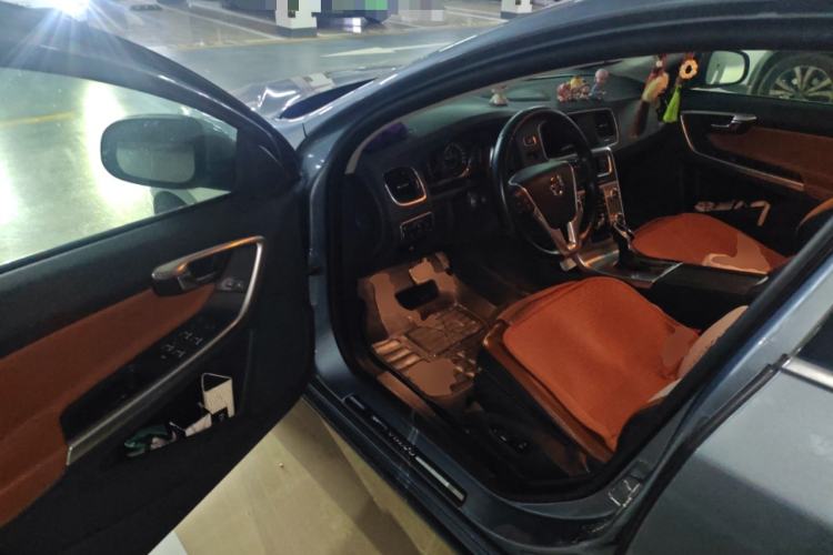 Used Volvo S60 2017 S60L T3 Smart Upgrade Edition
