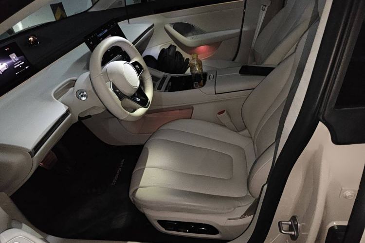 Used Hima Luxeed S7 2025 855 km Max