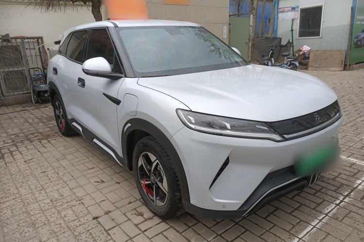 Used BYD Yuan UP 2024 401 km Active Version Front Right 45 Deg