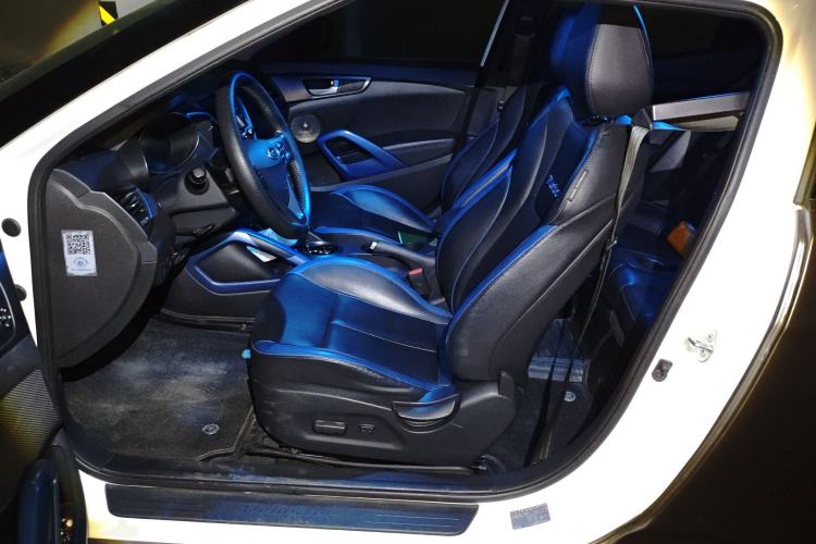 Used Hyundai Veloster 2012 1.6T Automatic Luxury Edition Left Front Seat