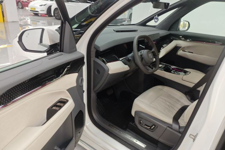 Used Zeekr 009 2024 7-Seater Walk-Through Version Four-Wheel Drive 108 kWh
