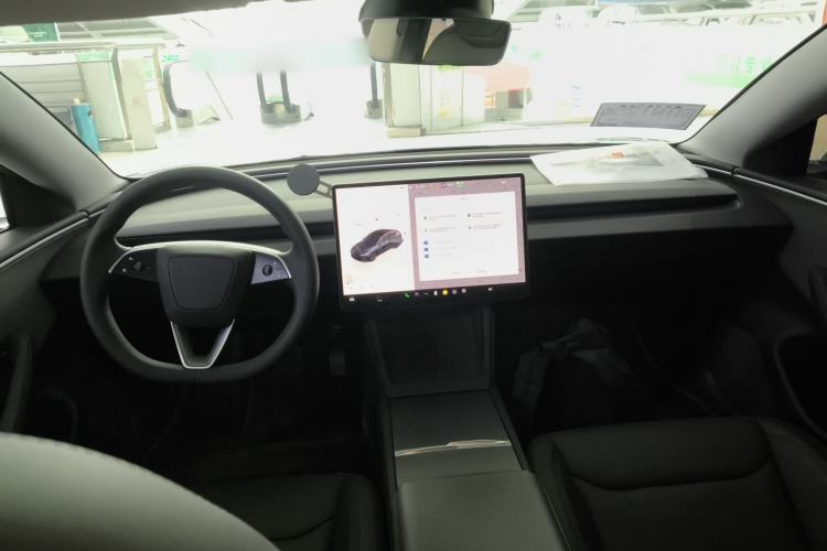 Used Tesla Model 3 2025 Rear-Wheel-Drive Version Center Console