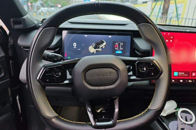 Used Lynk & Co 08 EM-P 2023 120km Long-Range Halo Steering Wheel