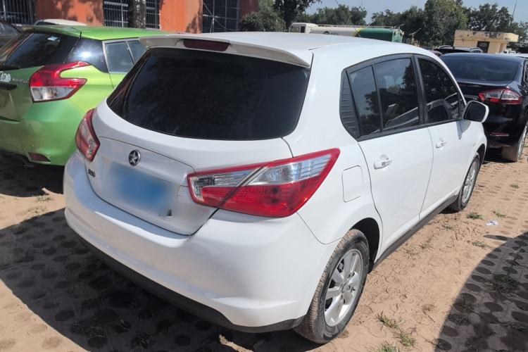Used Venucia R50 2015 1.6L Manual Fashion Edition