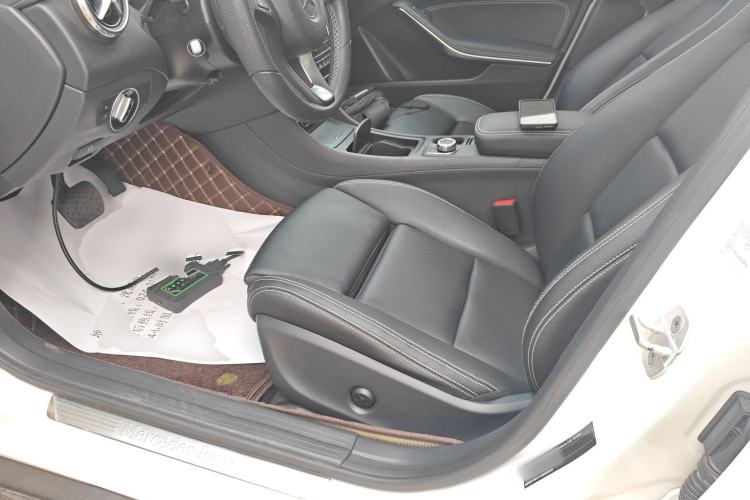 Used Mercedes-Benz GLA 2016 GLA 220 4MATIC Fashion Edition Left Front Seat