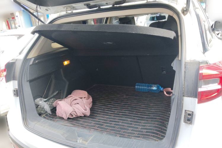 Used FAW Senya R9 2018 1.2T Manual Luxury Smart Edition Trunk