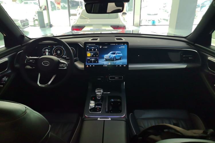 Used GAC Trumpchi GS8 2022 Linghang Series 2.0 TGDI Two-Wheel-Drive Luxury Smart Connectivity Version (7 Seats)