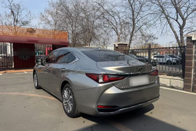 Used Lexus ES 2023 200 Excellence Edition
