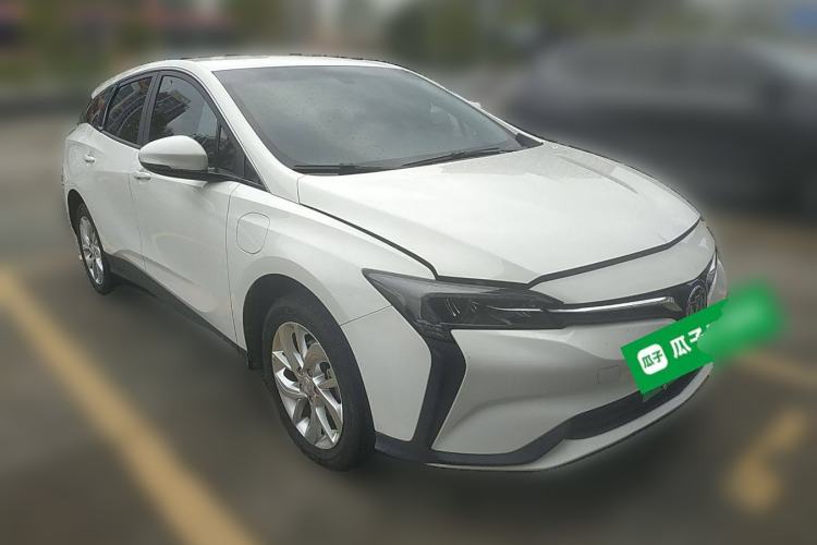 Used Buick Velite 6 2023 Revised Version 430 km Range – Commuter Edition Front Right 45 Deg