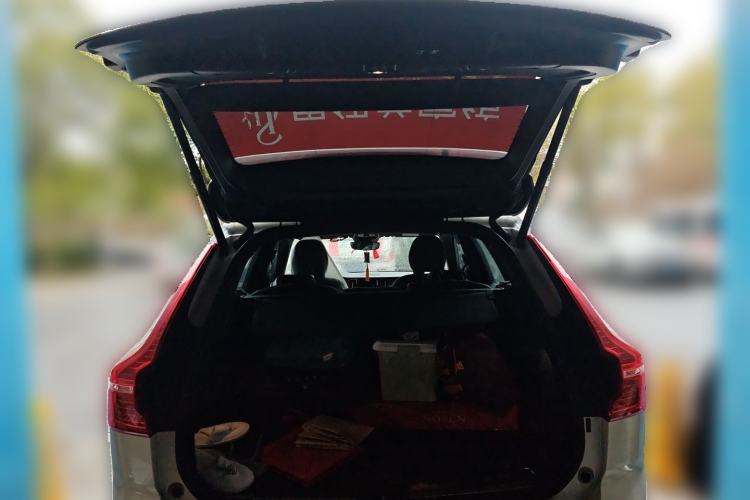 Used Volvo XC60 New Energy 2022 T8 Plug-in Hybrid All-Wheel Drive Zhiyuan Sport Edition