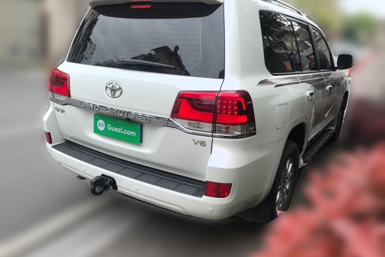 Used Toyota Land Cruiser 2015 4.0L 8-Seater Middle East Version