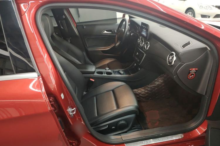 Used Mercedes-Benz GLA 2018 GLA 200 Fashion Model
