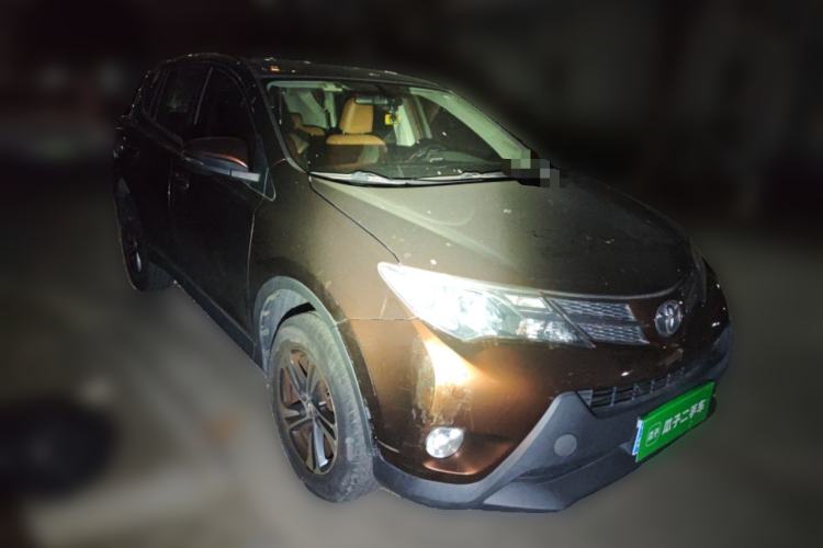 Used Toyota RAV4 2015 2.0L CVT Two-Wheel Drive Urban Edition Front Right 45 Deg